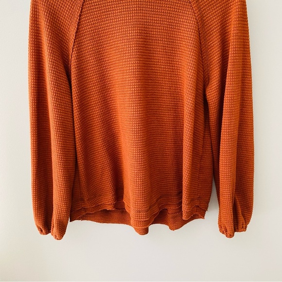 Altar'd State Long Sleeve Top Rust Orange Sz Small - Picture 3 of 9